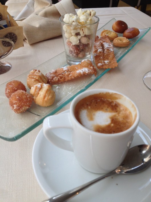 Sweet ending with macchiato (as I can't take my espresso is too strong) and a variety of home made cookies and flavored pop corn 
